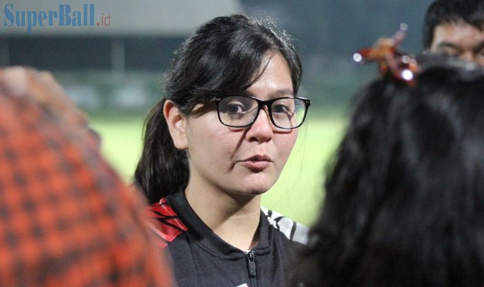 Sekjen PSSI, Ratu Tisha Destria, menjawab pertanyaan wartawan di Stadion Pajajaran, Bogor, Sabtu (25/5/2019).