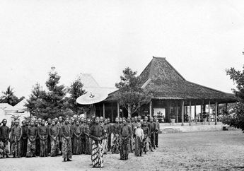 Status Sosial Bekel dalam Masyarakat Desa Zaman Hindia Belanda