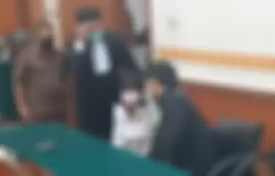 Vanessa Angel dalam sidang vonis yang digelar di Pengadilan Negeri Jakarta Barat, Kamis (5/11/2020).