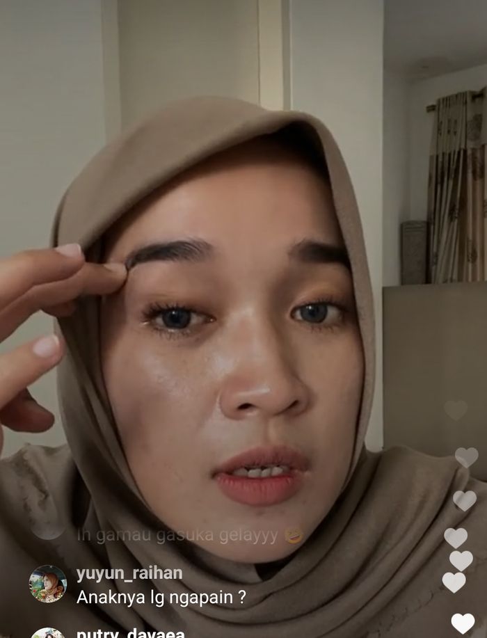 Ririe Fairus dalam live Instagramnya