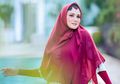 Penampilan Anggun Glamor Mulan Jameela Saat Tampil Santun dengan Dress Batik Mewah untuk Kondangan