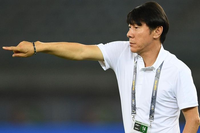 Pelatih timnas Indonesia, Shin Tae-yong menunjukkan sedikit penyesalan usai mengantarkan skuad Garuda lolos ke putara final Piala Asia 2023.