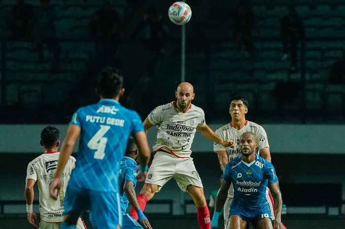 Suasana laga Persib Bandung vs Bali United di Stadion Gelora Bandung Lautan Api pada laga pekan keenam Liga 1 2023/2024, Kamis (3/8/2023)