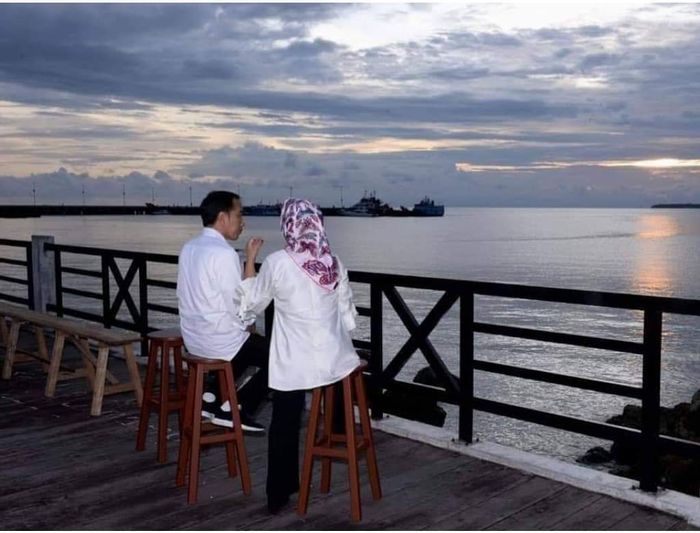 Kemesraan Jokowi dan Iriana