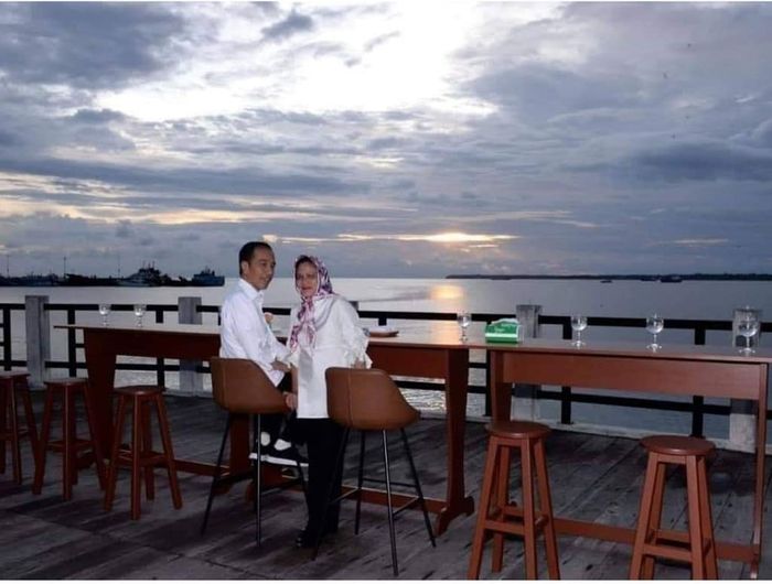 Kemesraan Jokowi dan Iriana