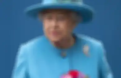 Meski Selalu Pilih Warna Cerah untuk Pakaiannya Agar Mudah Dikenali, Tapi Satu Warna Ini Tak Akan Dipakai Ratu Elizabeth II