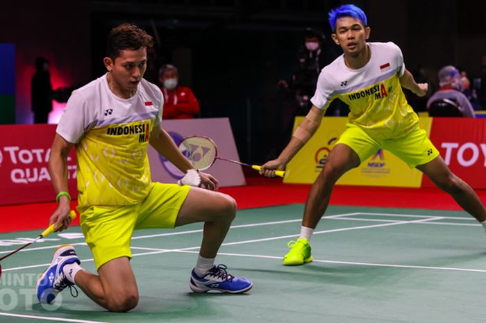 Pasangan ganda putra Indonesia, Fajar Alfian/Muhammad Rian Ardianto, saat menjalani laga babak kesatu Thailand Open I 2021 di Impact Arena, Bangkok, Thailand, Selasa (12/1/2021).