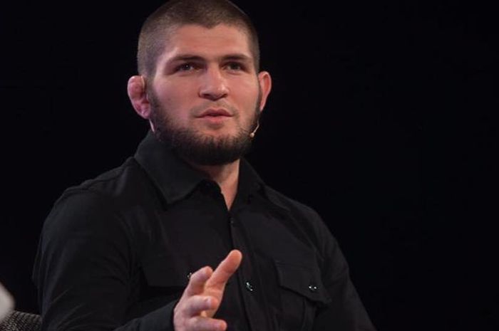 Khabib Nurmagomedov akan membantu mewujudkan keinginan fannya untuk naik Haji