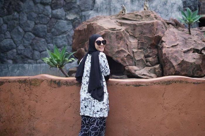 Instagramnya Biasa Jadi Tempat Liburan Online Netizen, Zaskia Adya
