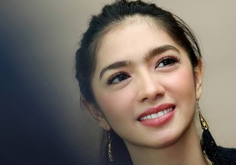 Momen Spesialnya dengan Seorang Pria Dibongkar, Angel Karamoy Kelabakan, Siapa?