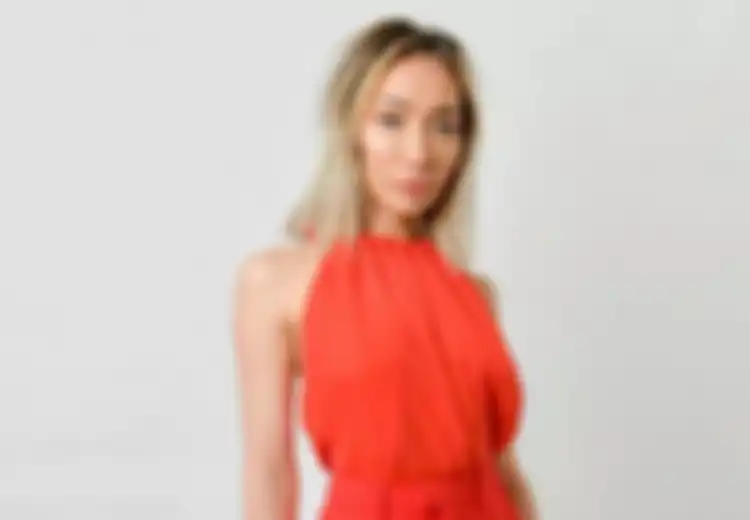Karena Terlalu Cantik, Wanita Ini Sulit Mendapatkan Pekerjaan Meskipun Pintar, Kok Bisa?
