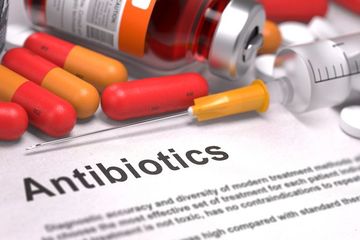Kenali jenis antibiotik yang umum digunakan, termasuk efek sampingnya.