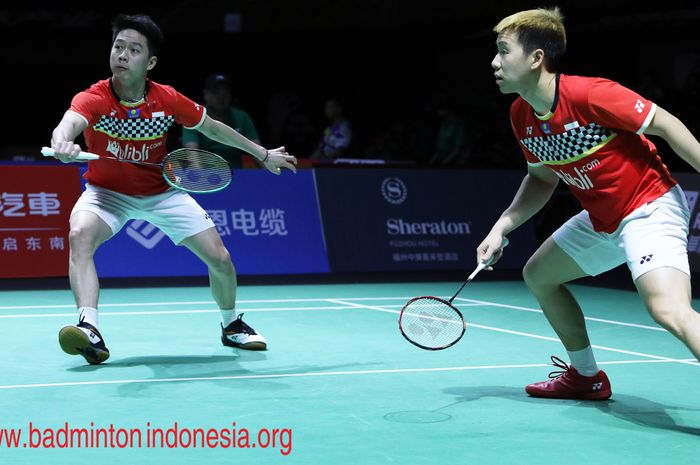 Marcus Fernaldi Gideon/Kevin Sanjaya Sukamuljo saat tampil pada babak perempat final Fuzhou China Open 2019, di Haixia Olympic Sports Center, Fuzhou, China, Jumat (8/11/2019).