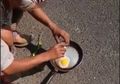 Cuaca Panas Melanda Indonesia, Warganet Gunakan Panas Matahari Buat Masak Telur Sampai Matang
