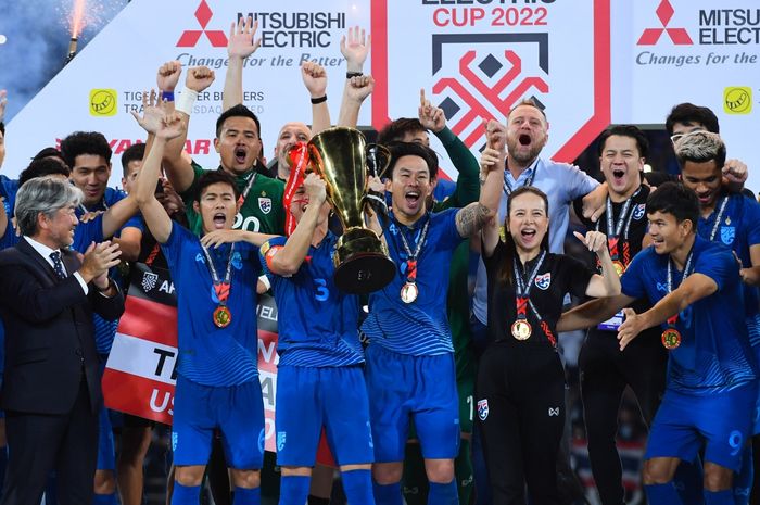 Timnas Thailand merayakan gelar juara Piala AFF 2022.
