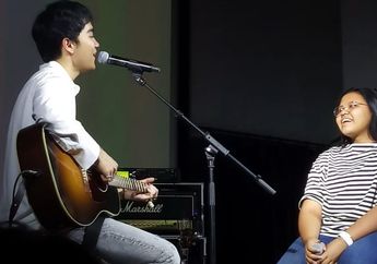 Bernard Dinata Gelar Mini Konser. Ratusan Fans Dibuat Baper!