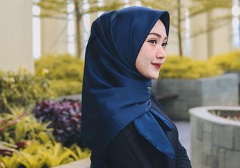 Bikin Cerah, 5 Warna Hijab Ini Wajib Dimiliki Hijaber Biar Wajah Enggak Kusam!