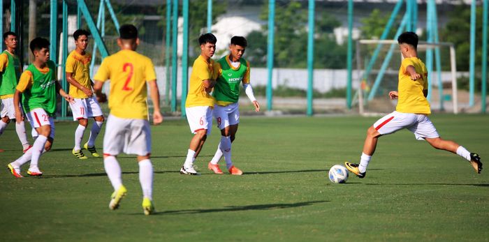 Pemain timnas U-19 Vietnam saat menjalani persiapan jelang tampil di Piala AFF U-19 2022.