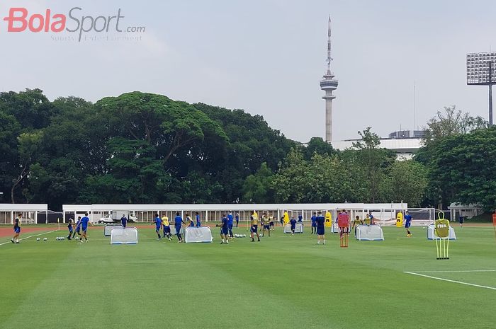 Suasana latihan timnas U-17 Inggris jelang menatap babak 16 besar Piala Dunia U-17 2023 di Stadion Madya, Senayan, Jakarta, Selasa (21/11/2023).
