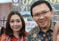 Temani Ahok Terima Penghargaan, Gaya Puput Nastiti Devi dengan Perut Buncit Curi Perhatian