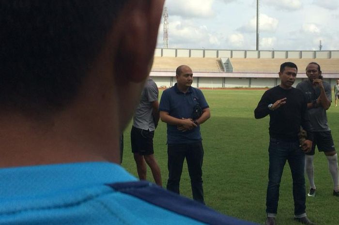Pertemuan pertama Widodo Cahyono Putro dengan pemain Persita Tangerang