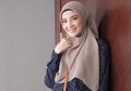Pamer Foto Mesra dengan Suami, Zaskia Sungkar Pakai Tas Branded Mewah yang Stylish!