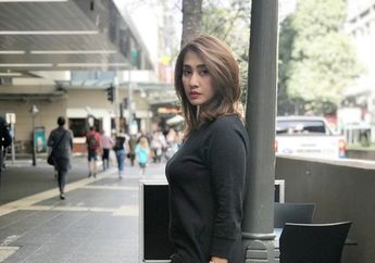 Makan Hati Dituding Main Pelet Hingga Jadi Biang Kerok Bangkrutnya Mantan Suami, Artis Spesialis Antagonis Ini Akhirnya Kepincut Bule, Tengok Nasibnya yang Kini Merantau di Kanada