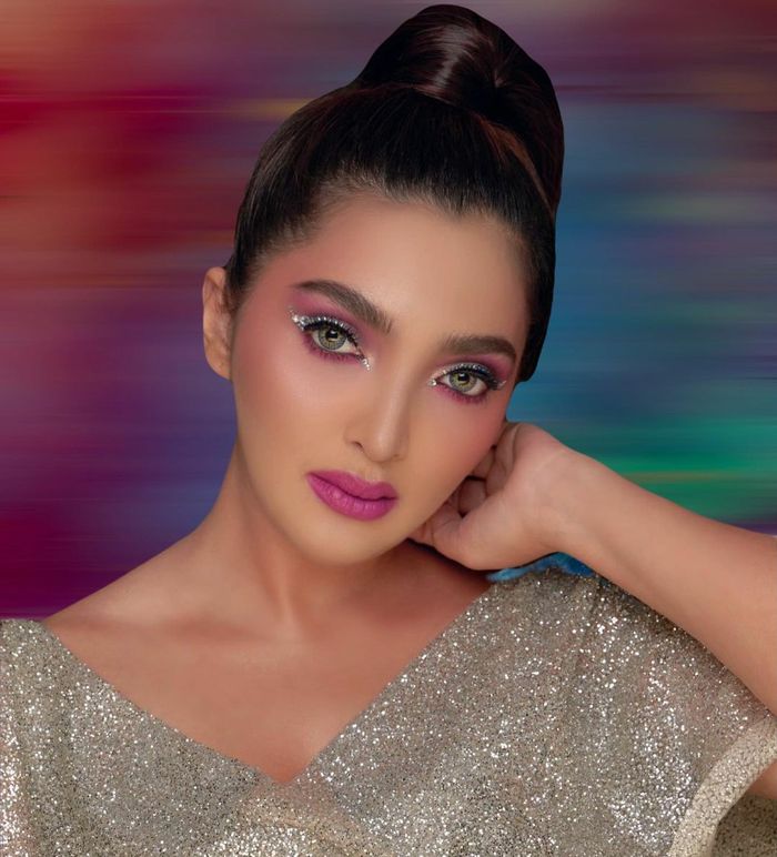 Ashanty tampil full make up.