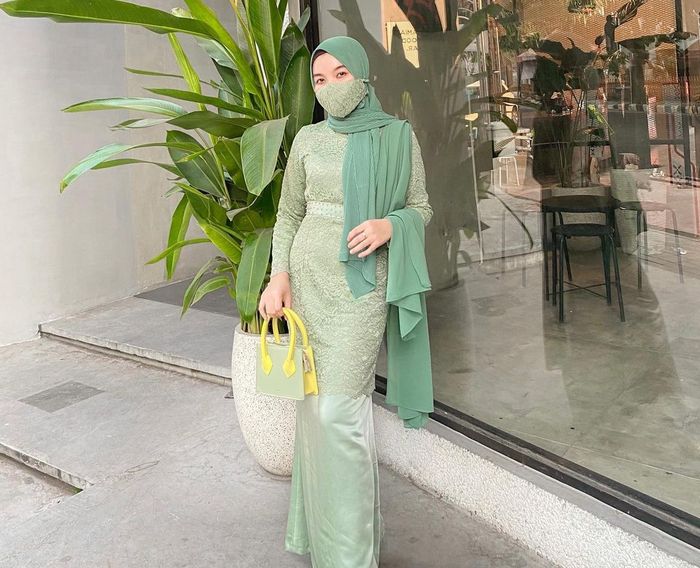 5 Outfit Kondangan Hijab Sage Green yang Lagi Ngetren dan Elegan