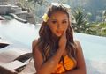 Makin Seksi, Aurel Hermansyah Tampil Beda Pakai Lipstik Warna Ungu dan Crop Top Motif Ular yang Curi Perhatian