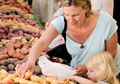 #LovingNotLabelling: Tanpa Memberi Label, Mengajak Buah Hati ke Pasar Bisa Jadi Cara Untuk Mengajarkan Kemandirian