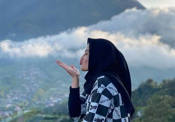 BERITA TERPOPULER: Hijrah, Pedangdut Ini Pilih Jadi Petani Di Desa | BLT 3 Juta