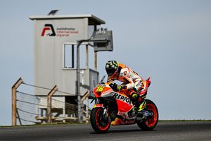 Gara-gara Long Lap Penalty, Joan Mir Akui Kesulitan Bersaing di Portugal