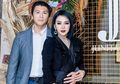 Istri Reino Barack Sebut Dirinya Gendut, Syahrini Justru Tampil Seksi Pakai Sweater dan Celana Ketat yang Jadi Sorotan!