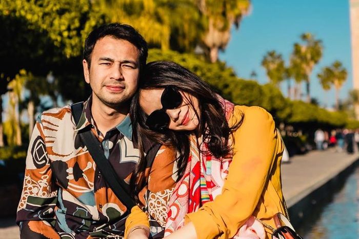 Masuk ke Toko Barang Ini, Raffi Ahmad dan Nagita Slavina Sempat Dapat Perlakuan Tak Mengenakan dari Pedagang Gegara Dianggap Tak Mampu Beli: Tadinya Ngomel-ngomel Nggak Mau Ngasih!
