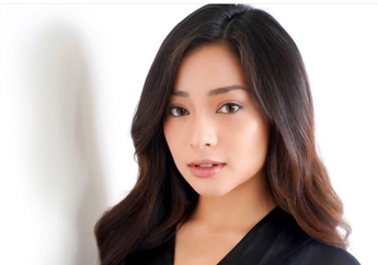 Maksud Hati Pamer Perhiasan Mereknya Sendiri, Tampilan Teramat Seksi Nikita Willy Pakai Satin Dress Belahan Dada Rendah Sukses Bikin Salfok!