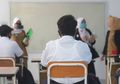 Untuk Keselamatan Pelajar, Uji Coba Belajar Tatap Muka DKI Dihentikan Sementara