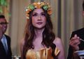 Cantik Seksi Berbalut Outer Tanpa Lengan, BCL Jadi Sorotan Saat Kenakan High Knee Boots Motif Kulit Ular di Panggung Indonesian Idol