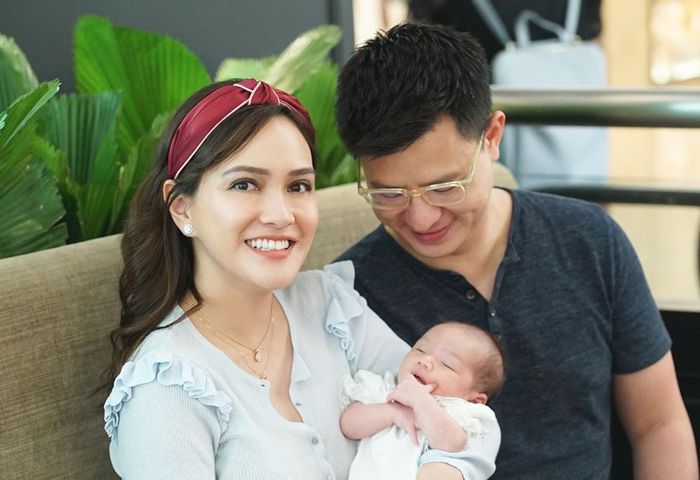 Shandy Aulia bersama <a href='https://kupang.tribunnews.com/tag/suami' title='suami'>suami</a> dan anaknya