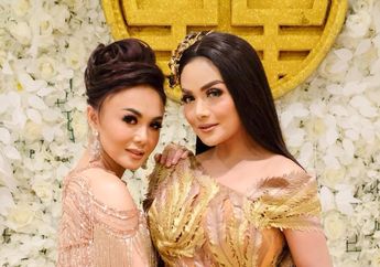 Biasa Tampil Glamor, Gaya Krisdayanti & Yuni Shara dengan Kaus Oblong dan Celana Jeans Tuai Pujian