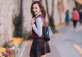 Contek Gaya Feminin Beby Tsabina dengan Pilihan Rok Tartan Terjangkau!