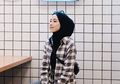 Hijabers, Yuk Tiru Padu Padan Outfit Kotak-Kotak Kekinian Ala Rizky Amelia!