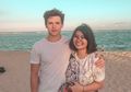 Viral Cewek Indonesia yang Ketemu dan Foto Bareng Tom Holland di Bali