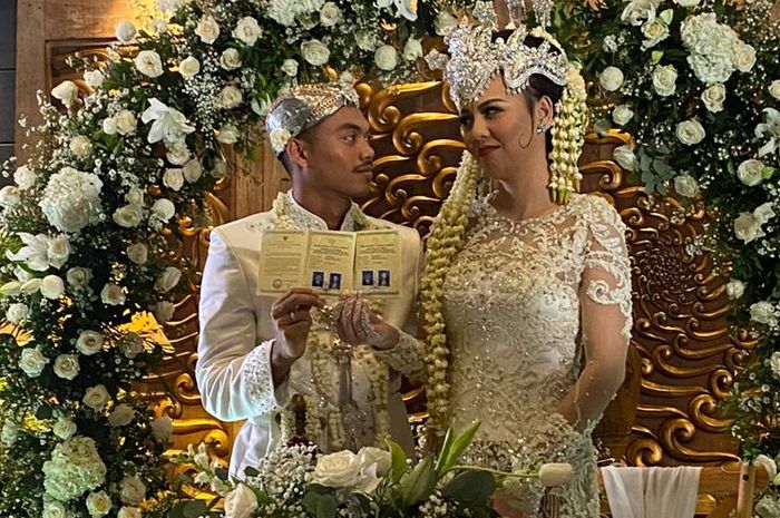 Pernikahan antara Alfath Fathier dengan Ratu Rizky Nabila.