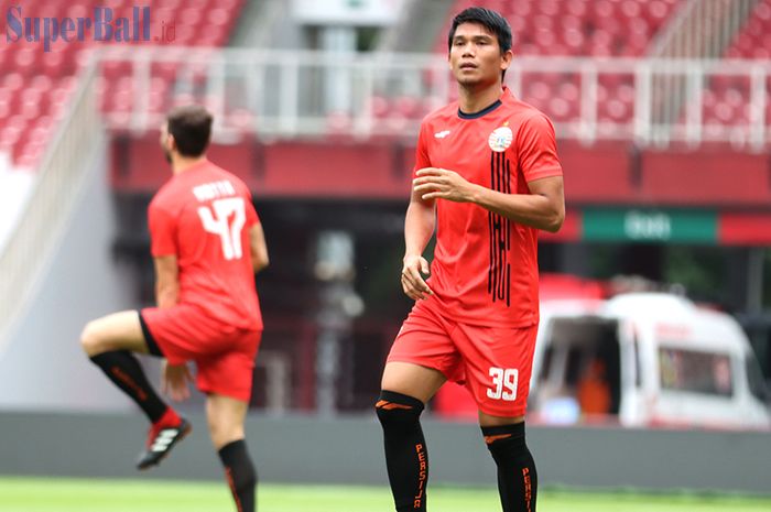 Gelandang Bertahan Persija Jakarta, Sandi Darma Sute, ikut serta dalam latihan jelang melawan Borneo FC di Stadion Gelora Bung Karno, Jakarta (29/2/2020)