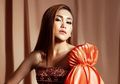 Berita Corona Saat Ini Membuat Konser Ayu Ting Ting Batal, Sang Biduan Justru Unggah Foto Seksi Pamer Paha dengan Dress Belahan Tinggi