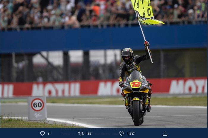 Pembalap yang juga murid Valentino Rossi, Marco Bezzecchi saat menangi balapan MotoGP Belanda 2022 (26/6/2022).