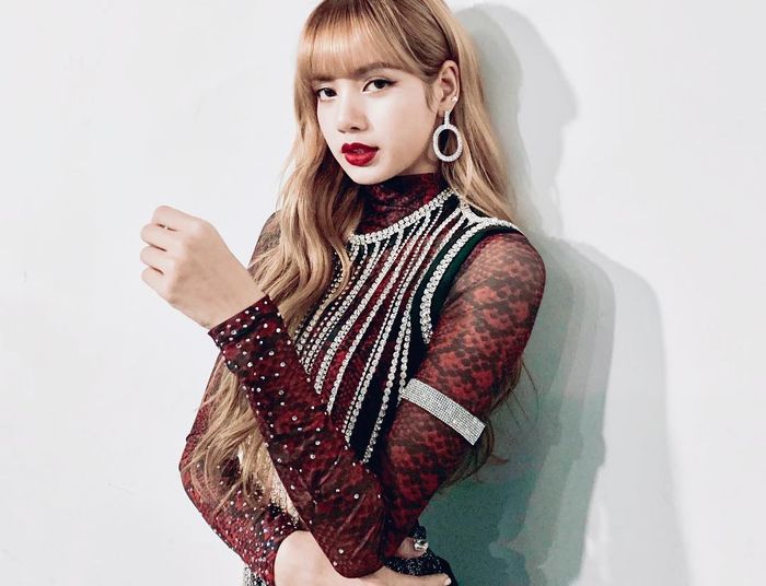 Lisa 'BLACKPINK'