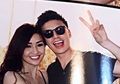 Cewek Cantik Ini Dikira Pacar dari Cowok di Foto, Ternyata Ibunya!