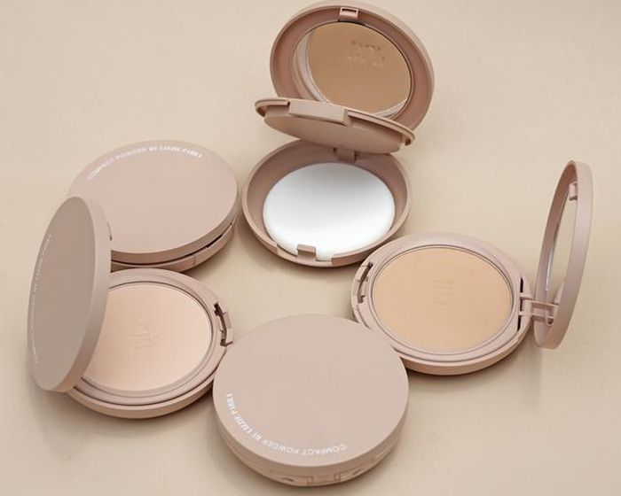 BLP Compact Powder. 